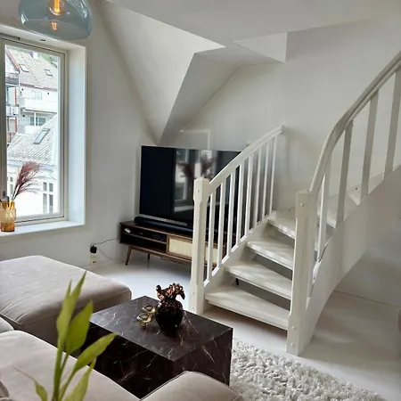 Bright And Modern Penthouse In The Center Of Alesund! Apartamento